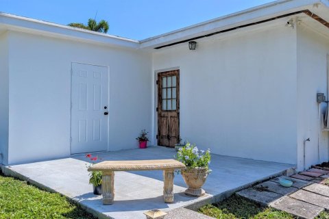 House in Boynton Beach, Florida 1 bedroom, 56.39 sq.m. № 2265628 - photo 28