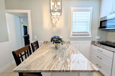 House in Boynton Beach, Florida 1 bedroom, 56.39 sq.m. № 2265628 - photo 13