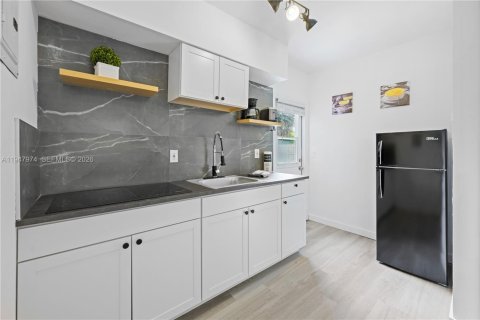 Commercial property in Fort Lauderdale, Florida 136.94 sq.m. № 2089046 - photo 3