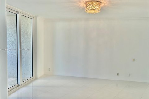 Copropriété à vendre à Fort Lauderdale, Floride: 3 chambres, 183.67 m2 № 1927793 - photo 16