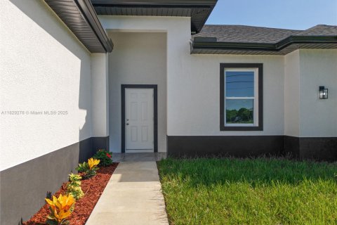 Villa ou maison à vendre à Lehigh Acres, Floride: 4 chambres № 1977293 - photo 5