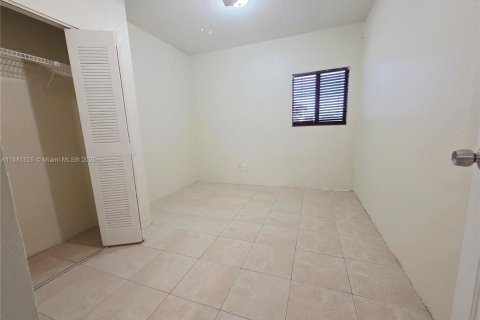 Villa ou maison à louer à West Park, Floride: 3 chambres, 141.21 m2 № 1925282 - photo 4