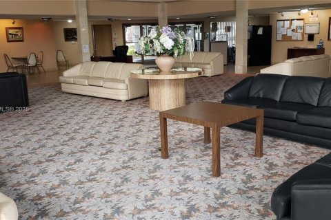 Condominio en alquiler en Lauderhill, Florida, 1 dormitorio, 86.21 m2 № 1941416 - foto 26