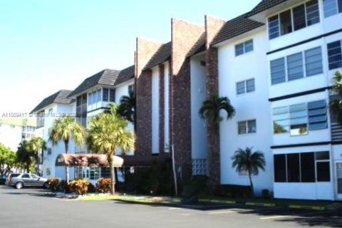 Condominio en Lauderhill, Florida, 1 dormitorio  № 1941416
