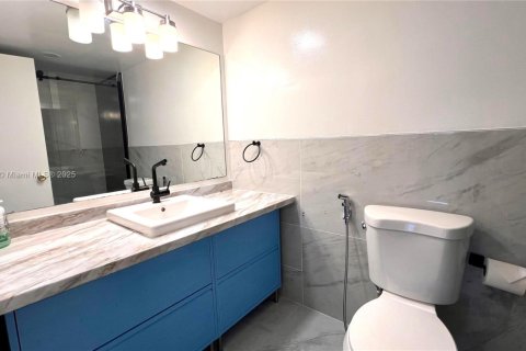 Condominio en alquiler en Lauderhill, Florida, 1 dormitorio, 86.21 m2 № 1941416 - foto 16