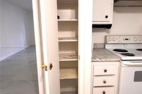 Condominio en alquiler en Lauderhill, Florida, 1 dormitorio, 86.21 m2 № 1941416 - foto 21