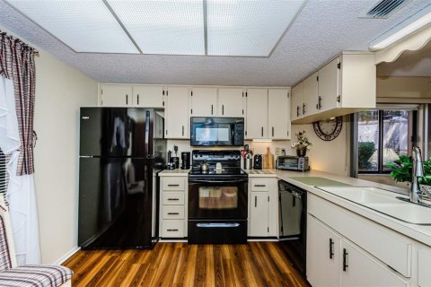 Condo in Hudson, Florida, 2 bedrooms  № 1732586 - photo 13