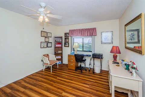 Condo in Hudson, Florida, 2 bedrooms  № 1732586 - photo 22