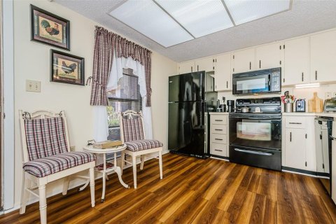 Condo in Hudson, Florida, 2 bedrooms  № 1732586 - photo 11