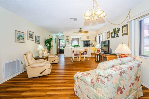 Condo in Hudson, Florida, 2 bedrooms  № 1732586 - photo 15