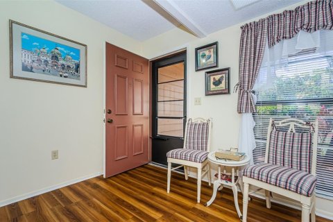 Condo in Hudson, Florida, 2 bedrooms  № 1732586 - photo 8