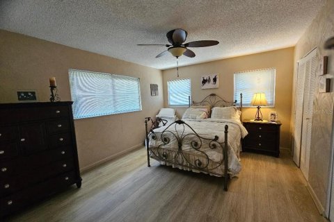 Villa ou maison à vendre à Sun City Center, Floride: 2 chambres, 143.53 m2 № 2233694 - photo 25