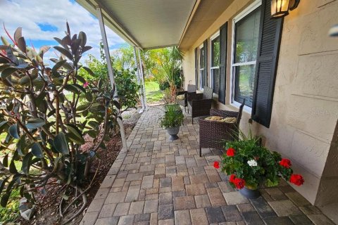 House in Sun City Center, Florida 2 bedrooms, 143.53 sq.m. № 2233694