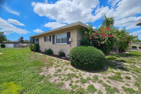 Villa ou maison à vendre à Sun City Center, Floride: 2 chambres, 143.53 m2 № 2233694 - photo 8
