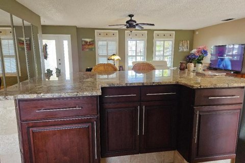 Villa ou maison à vendre à Sun City Center, Floride: 2 chambres, 143.53 m2 № 2233694 - photo 16