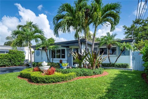 House in Hollywood, Florida 3 bedrooms, 126.63 sq.m. № 1828305 - photo 6