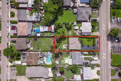 House in Hollywood, Florida 3 bedrooms, 126.63 sq.m. № 1828305 - photo 28