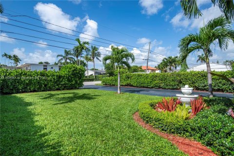 House in Hollywood, Florida 3 bedrooms, 126.63 sq.m. № 1828305 - photo 14