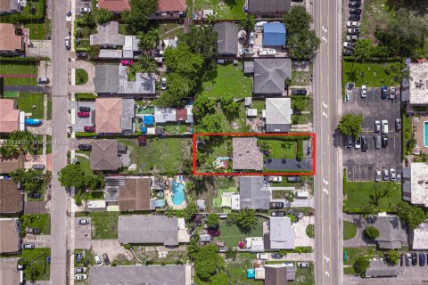 House in Hollywood, Florida 3 bedrooms, 126.63 sq.m. № 1828305 - photo 27