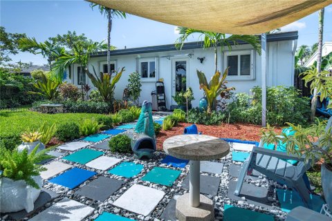 House in Hollywood, Florida 3 bedrooms, 126.63 sq.m. № 1828305 - photo 19