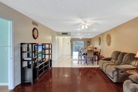 Снять в аренду кондоминиум в Лодерхилл, Флорида 2 спальни, 104.98м2, № 2023327 - фото 7