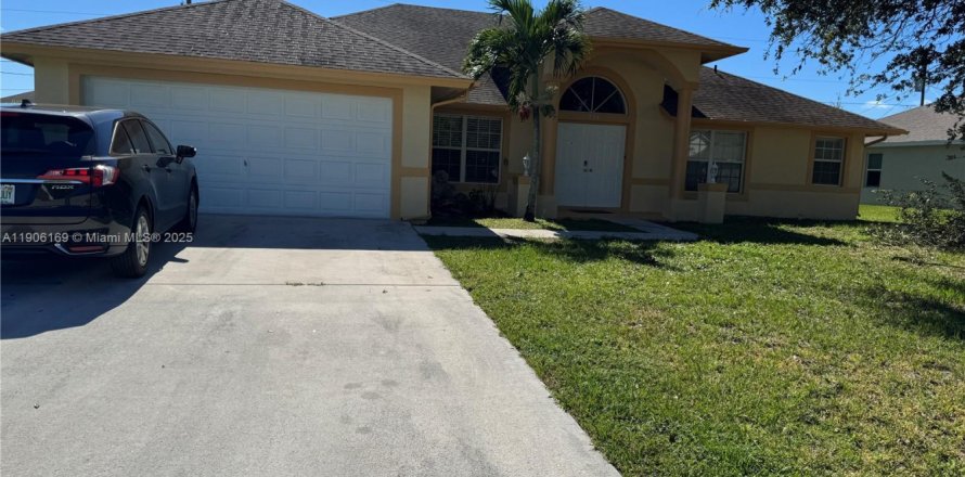 Casa en Port St. Lucie, Florida 4 dormitorios, 202.81 m2 № 1957049