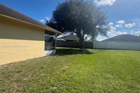 Casa en alquiler en Port St. Lucie, Florida, 4 dormitorios, 202.81 m2 № 1957049 - foto 10