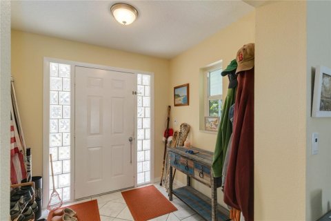 House in Merrit Island, Florida 4 bedrooms, 206.8 sq.m. № 1793655 - photo 6