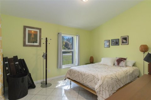House in Merrit Island, Florida 4 bedrooms, 206.8 sq.m. № 1793655 - photo 30