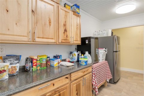 House in Merrit Island, Florida 4 bedrooms, 206.8 sq.m. № 1793655 - photo 24