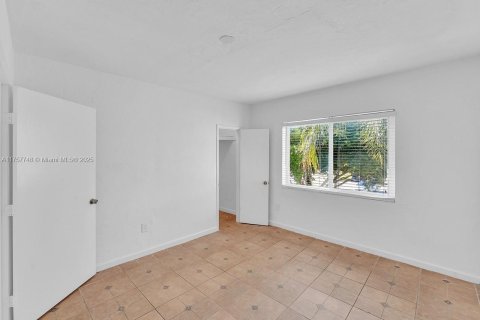 Condo in Miami, Florida, 3 bedrooms  № 1706512 - photo 13