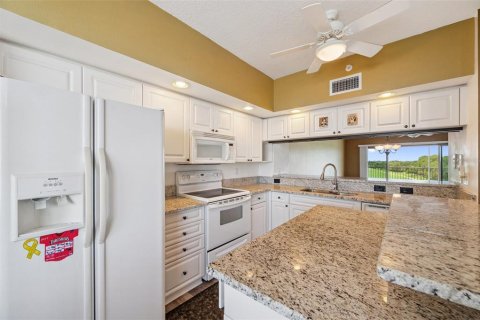 Condo in Largo, Florida, 3 bedrooms  № 1821450 - photo 23