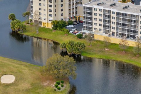 Condo in Largo, Florida, 3 bedrooms  № 1821450 - photo 6