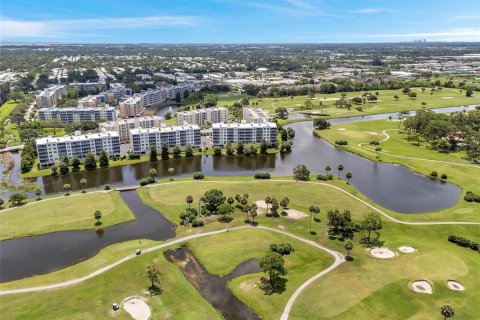 Condo in Largo, Florida, 3 bedrooms  № 1821450 - photo 20
