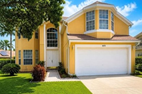 House in Orlando, Florida 5 bedrooms, 253.25 sq.m. № 2306529