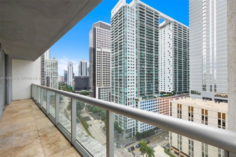 Condo in Miami, Florida, 2 bedrooms  № 2152904 - photo 30