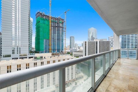Condo in Miami, Florida, 2 bedrooms  № 2152904 - photo 27