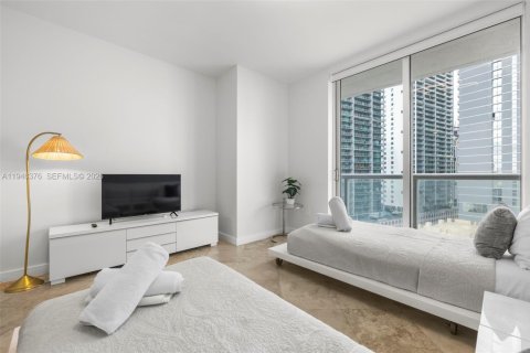Condo in Miami, Florida, 2 bedrooms  № 2152904 - photo 24