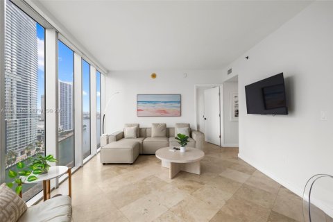 Condo in Miami, Florida, 2 bedrooms  № 2152904 - photo 3