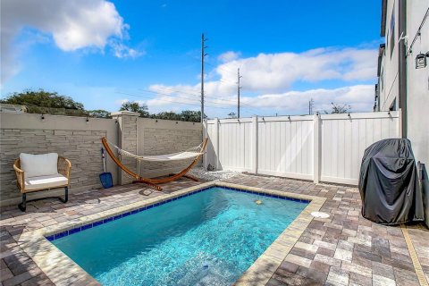 House in Davenport, Florida 4 bedrooms, 169.36 sq.m. № 2103507 - photo 30