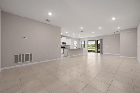 House in Bradenton, Florida 3 bedrooms, 171.31 sq.m. № 2158015 - photo 4