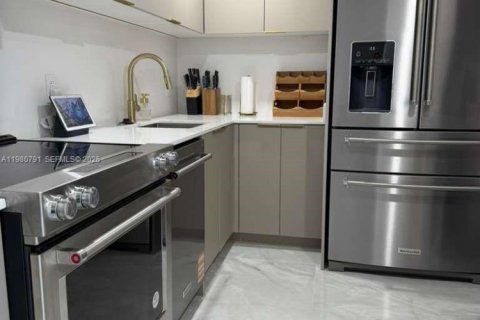 Купить кондоминиум в Авентура, Флорида 5 комнат, 93.92м2, № 2046879 - фото 26