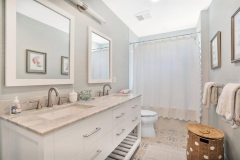 House in Winter Park, Florida 5 bedrooms, 383.59 sq.m. № 1509805 - photo 22