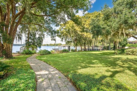 House in Winter Park, Florida 5 bedrooms, 383.59 sq.m. № 1509805 - photo 1