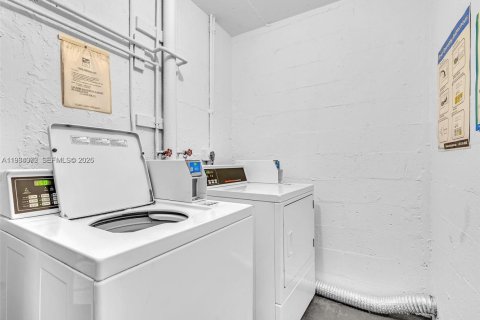 Купить кондоминиум в Майами, Флорида 1 спальня, 81.75м2, № 2048488 - фото 14