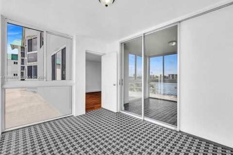 Купить кондоминиум в Майами, Флорида 1 спальня, 81.75м2, № 2048488 - фото 28