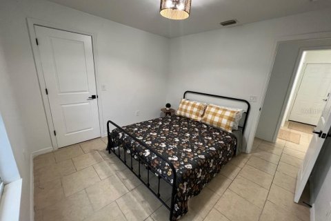 House in North Port, Florida 3 bedrooms, 176.79 sq.m. № 1508987 - photo 28