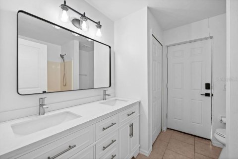 House in North Port, Florida 3 bedrooms, 176.79 sq.m. № 1508987 - photo 8