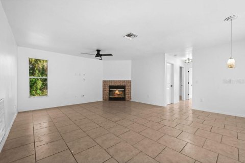 House in North Port, Florida 3 bedrooms, 176.79 sq.m. № 1508987 - photo 24