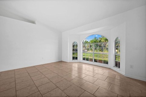 House in North Port, Florida 3 bedrooms, 176.79 sq.m. № 1508987 - photo 30